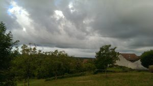 Stratocumulus fractus ahead of a weather front