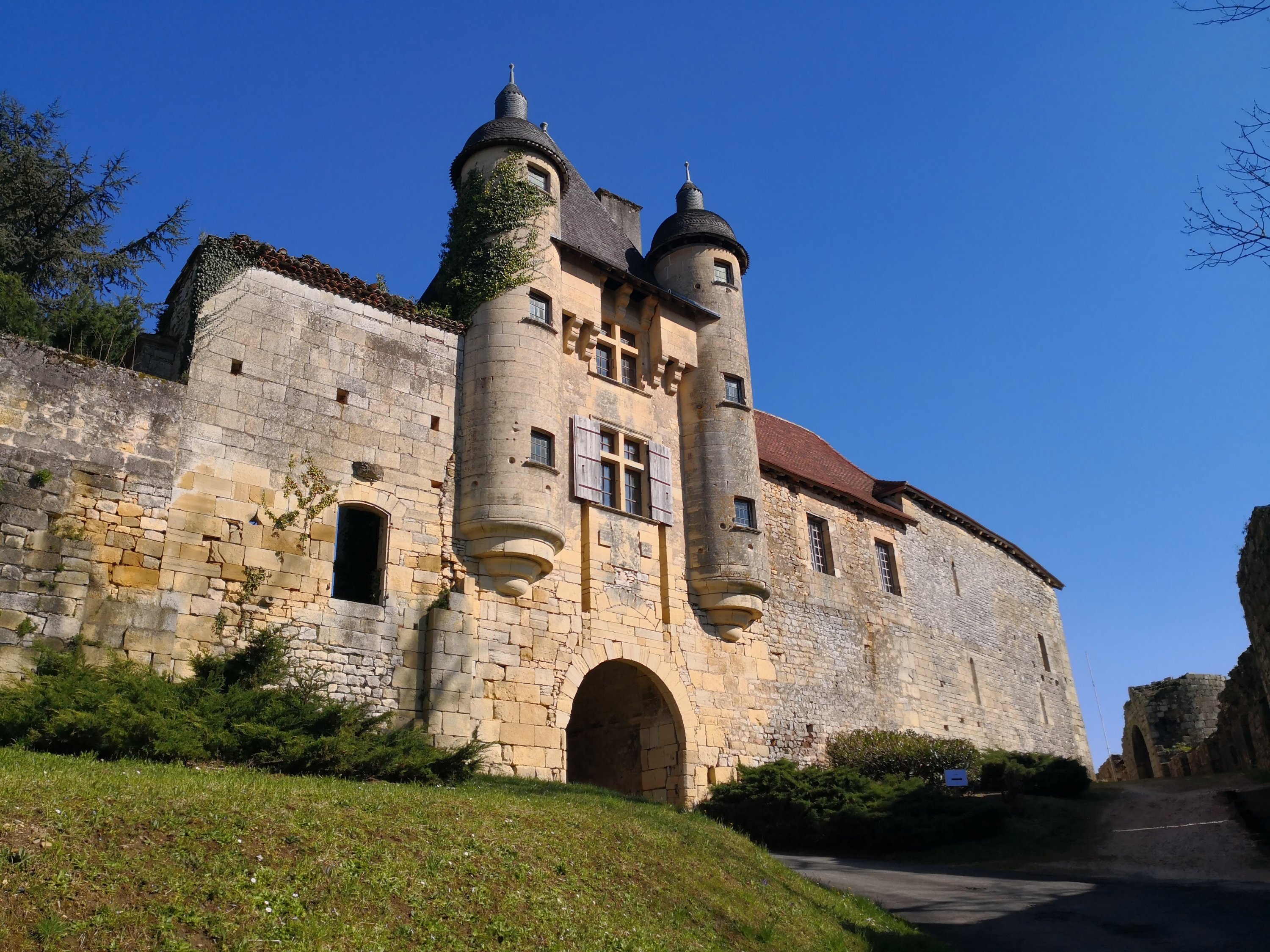 Excidueil chateaux