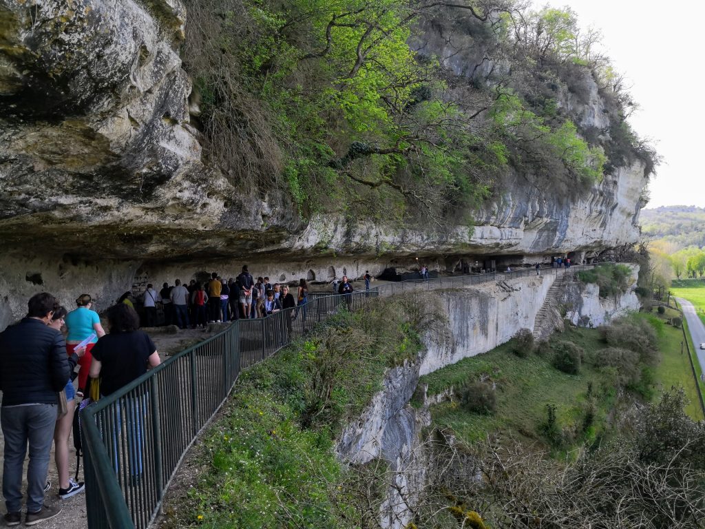 La Roque Saint Christophe gallery view