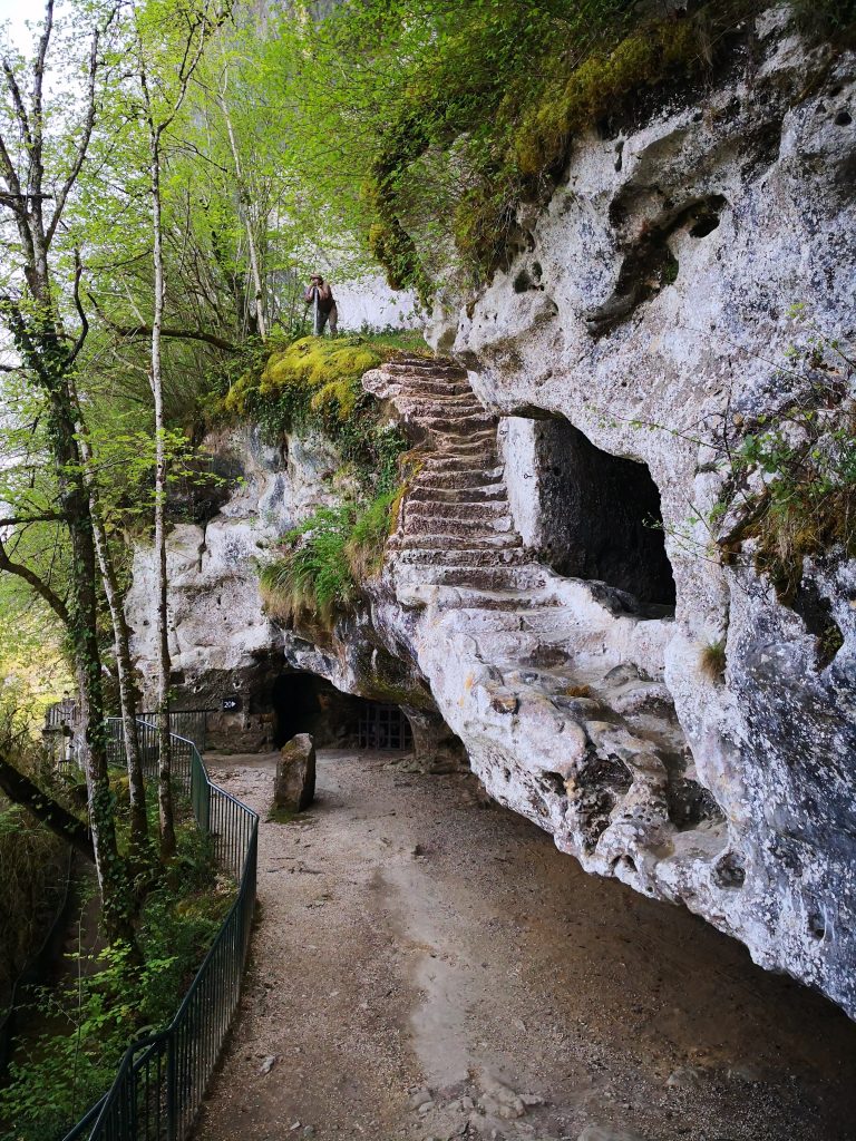 La Roque Saint Christophe stairway